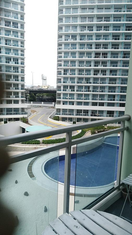 Azure C7 Balcony, Wifi, Near Mall Airport Manila Exterior photo